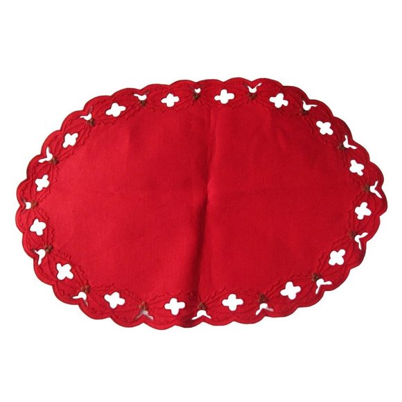Vintage Embroidered Cutwork Holly Red Christmas Placemats A Set of Four EUC - Picture 7 of 11